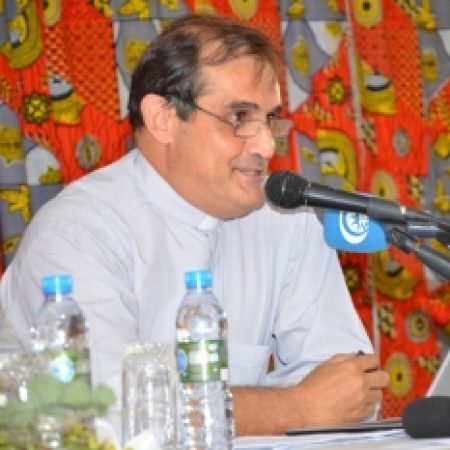 EDUCAÇÃO E DESENVOLVIMENTO