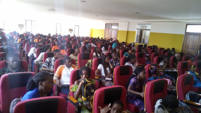 Mosaiko facilita palestra sobre os Direitos Humanos em África